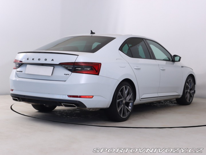 Škoda Superb Sportline 2.0 TSI 2021