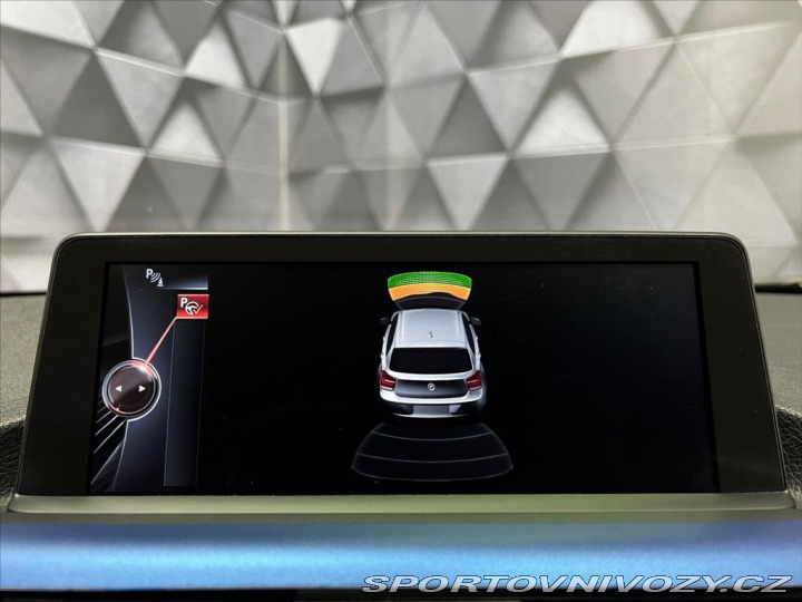 BMW 1 235KW, NAVIGACE,SPORT. VÝ 2014