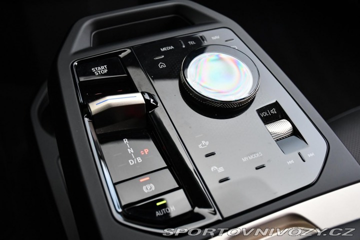 BMW iX xDrive 40 M-SPORT 2023