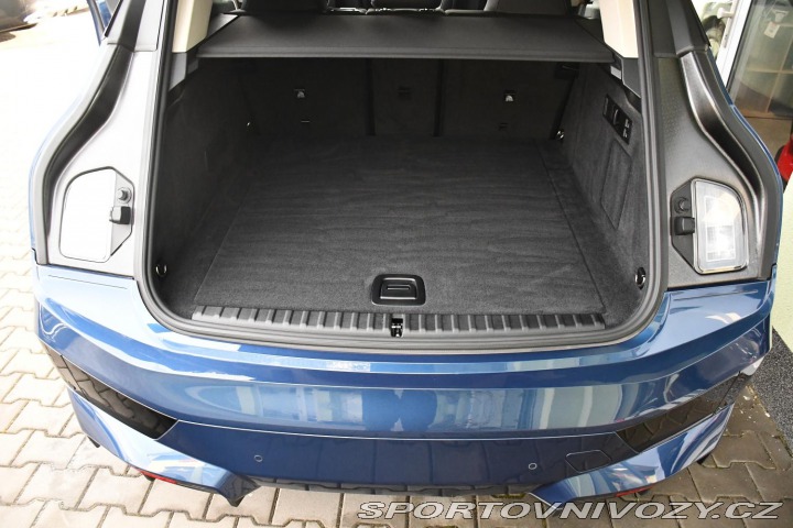 BMW iX xDrive 40 M-SPORT REZERVA 2023