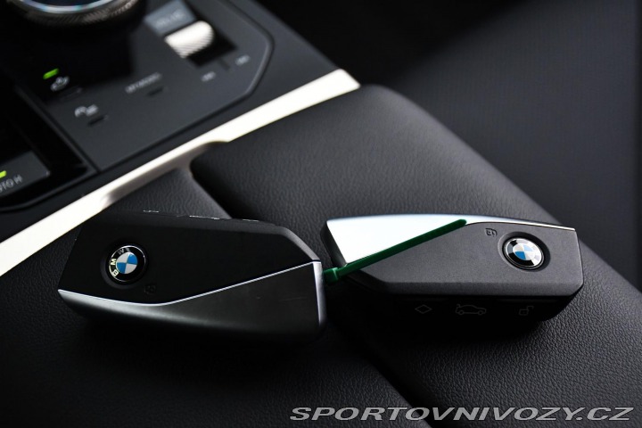 BMW iX xDrive 40 M-SPORT REZERVA 2023