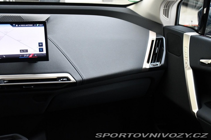 BMW iX xDrive 40 M-SPORT REZERVA 2023