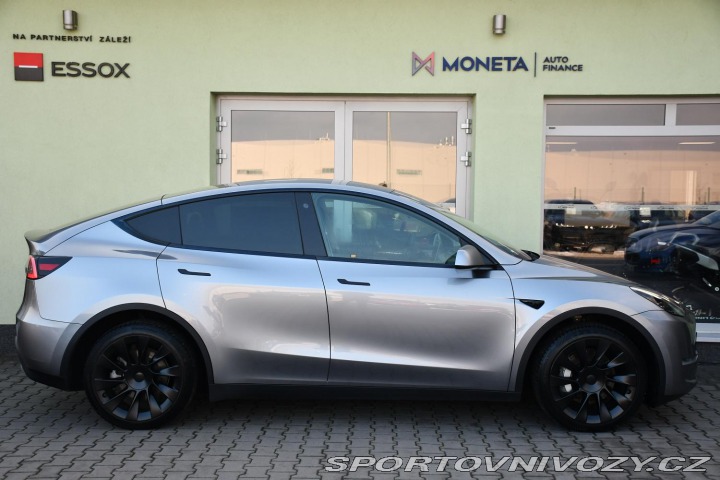Tesla Model Y LONG RANGE AWD 378kW 1M Z 2023