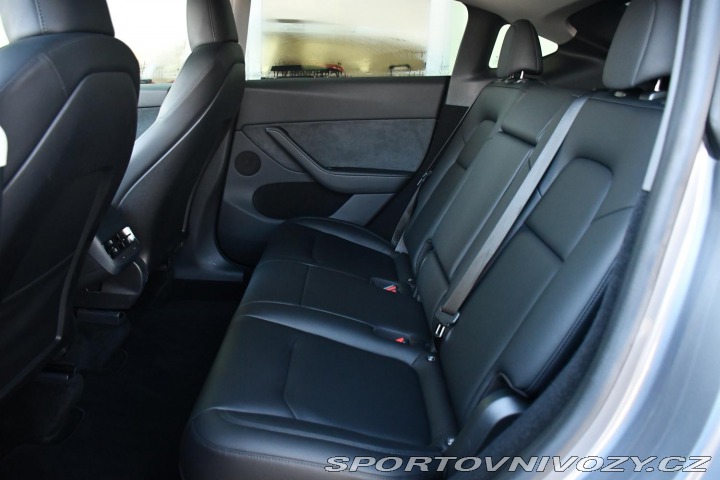 Tesla Model Y LONG RANGE AWD 378kW 1M Z 2023