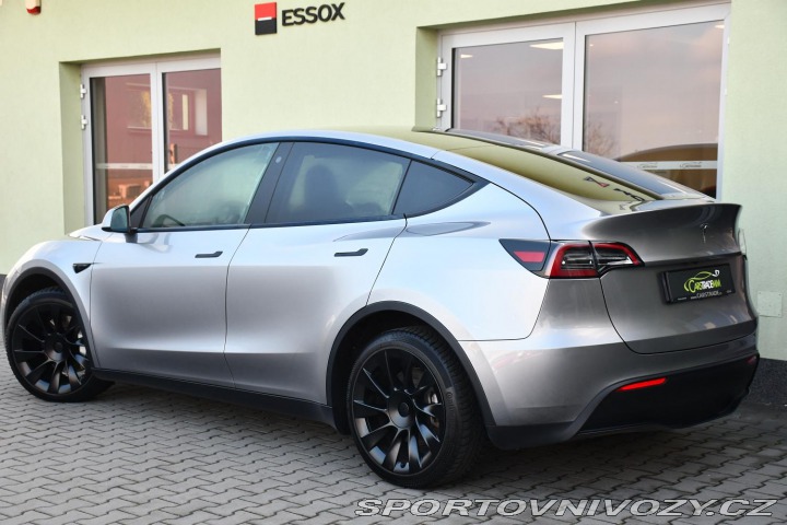 Tesla Model Y LONG RANGE AWD 378kW 1M Z 2023