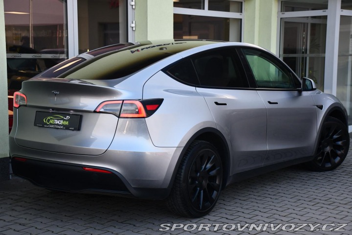 Tesla Model Y LONG RANGE AWD 378kW 1M Z 2023