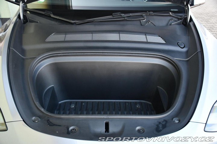 Tesla Model Y LONG RANGE AWD 378kW 1M 2023