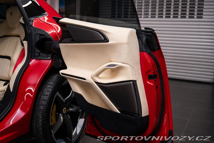 Ferrari Purosangue  2026