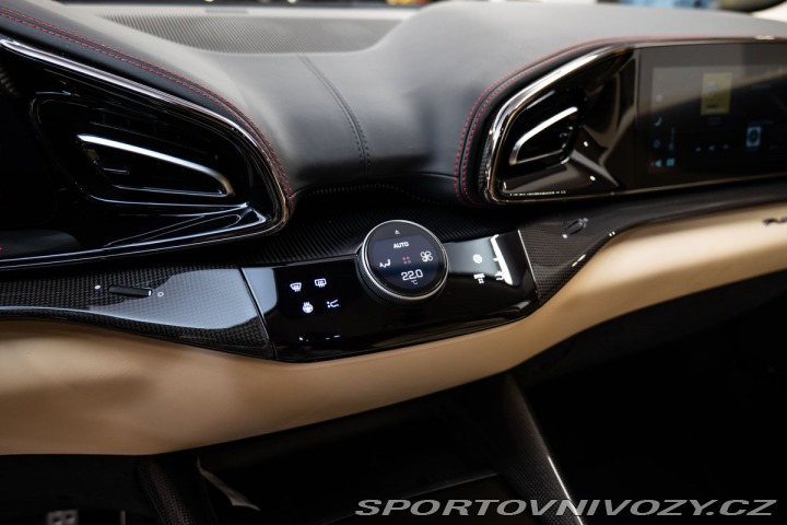 Ferrari Purosangue  2026