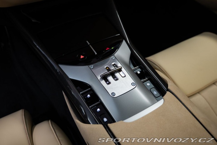 Ferrari Purosangue  1800