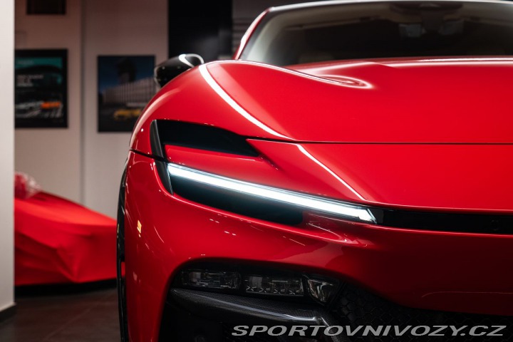 Ferrari Purosangue  1800