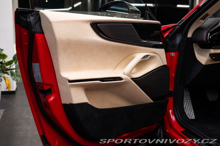 Ferrari Purosangue  2026