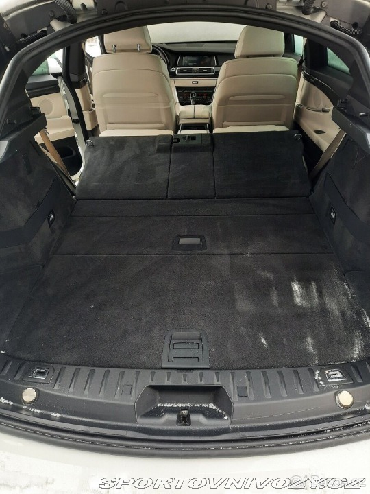 BMW 5 3,0   535d GT Xdrive 2011