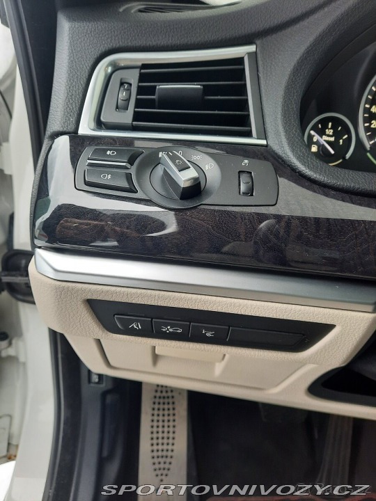 BMW 5 3,0   535d GT Xdrive 2011