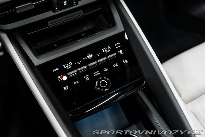 Porsche Macan Turbo 1800