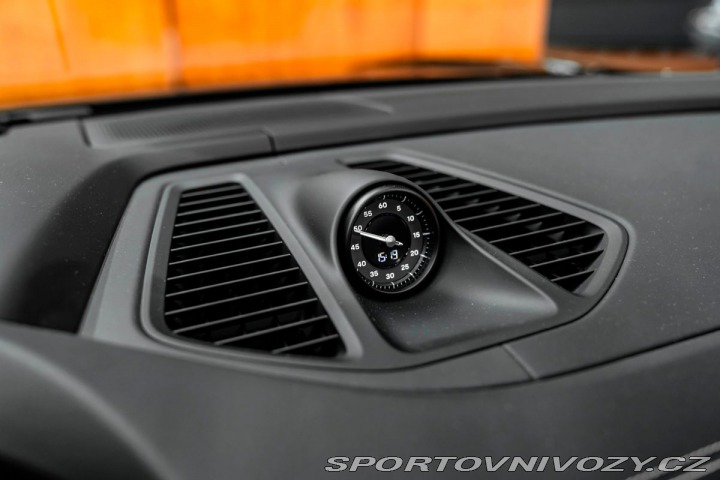 Porsche Macan Turbo 1800