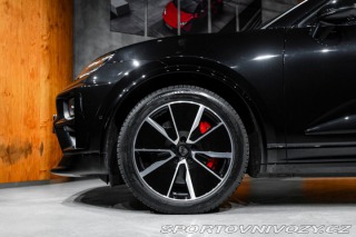 Porsche Macan Turbo 1800