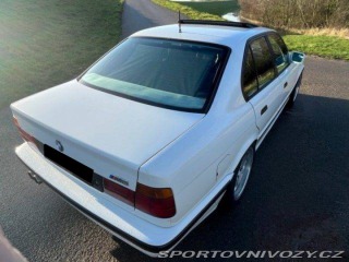 BMW M5  1991