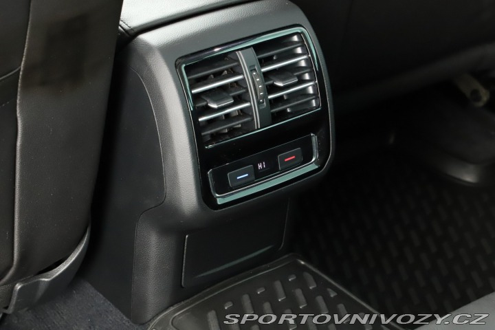 Volkswagen Ostatní modely Passat Highline 2.0 BiTDI 2016