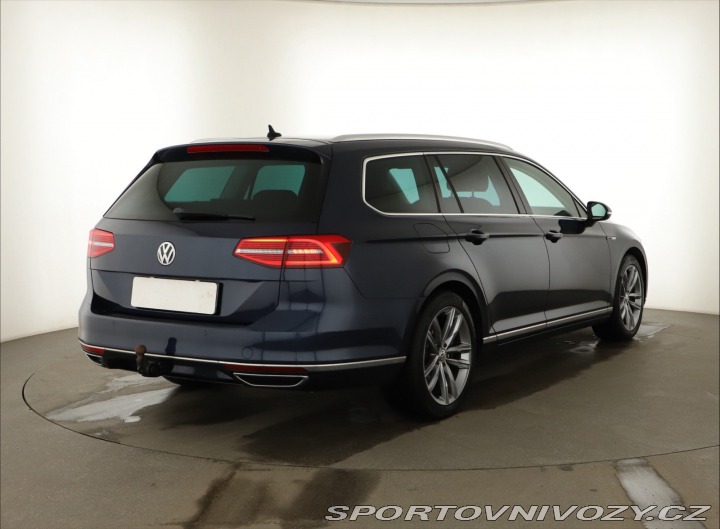 Volkswagen Ostatní modely Passat Highline 2.0 BiTDI 2016