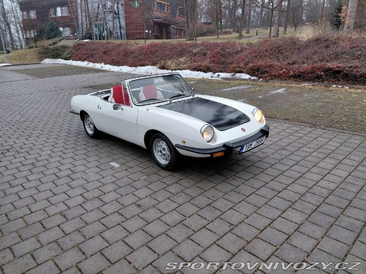 Fiat Ostatní modely 850 sport cabrio - zabírá mís 1800