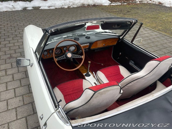 Fiat Ostatní modely 850 sport cabrio - zabírá mís 1800