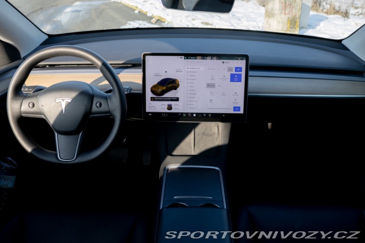 Tesla Model Y  2022