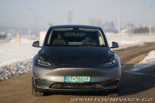 Tesla Model Y  2022