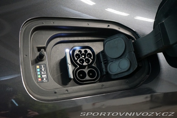 BMW iX 50*xDrive*SKY-L*TAŽNÉ*SOF 2023