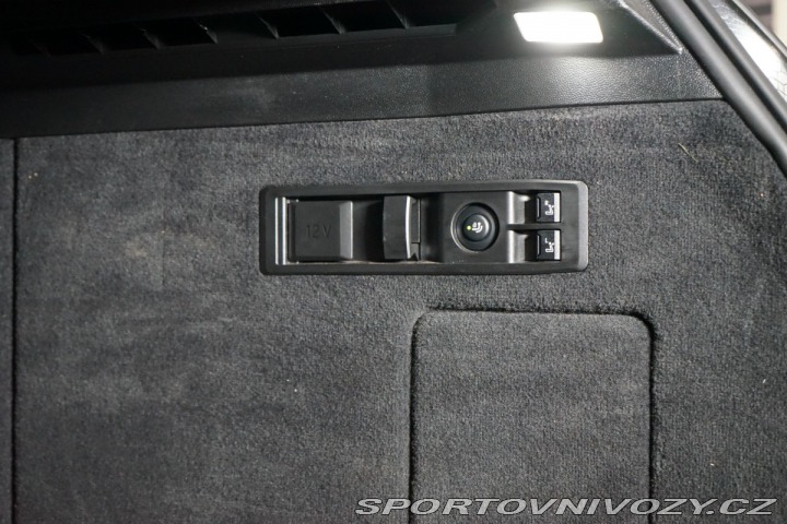 BMW iX 50*xDrive*SKY-L*TAŽNÉ*SOF 2023