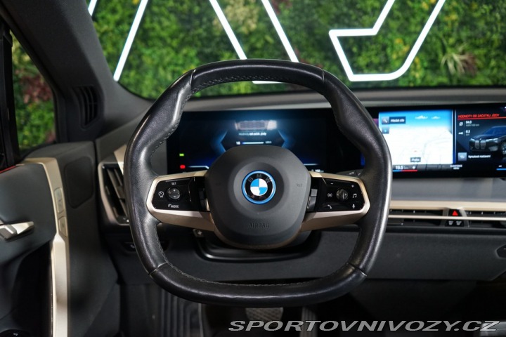 BMW iX 50*xDrive*SKY-L*TAŽNÉ*SOF 2023