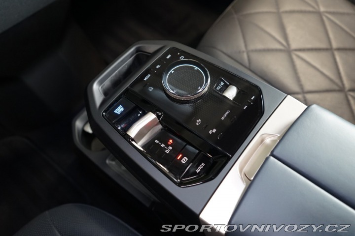 BMW iX 50*xDrive*SKY-L*TAŽNÉ*SOF 2023