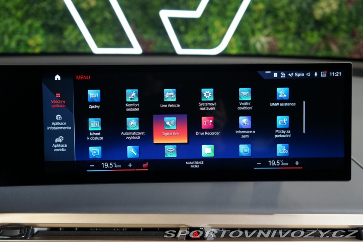 BMW iX 50*xDrive*SKY-L*TAŽNÉ*SOF 2023