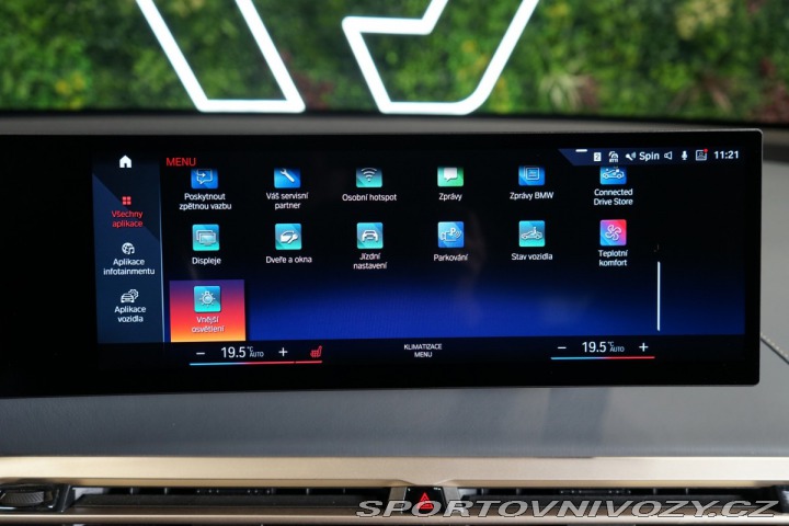 BMW iX 50*xDrive*SKY-L*TAŽNÉ*SOF 2023