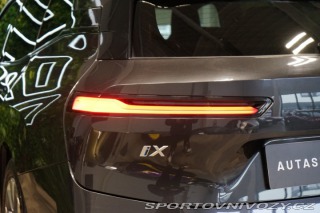 BMW iX 50*xDrive*SKY-L*TAŽNÉ*SOF 2023