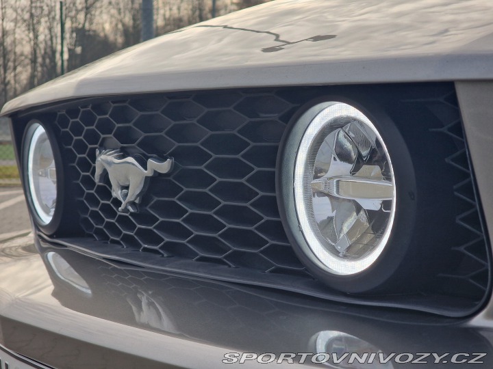 Ford Mustang GT, 4.6 V8 manuál 2009