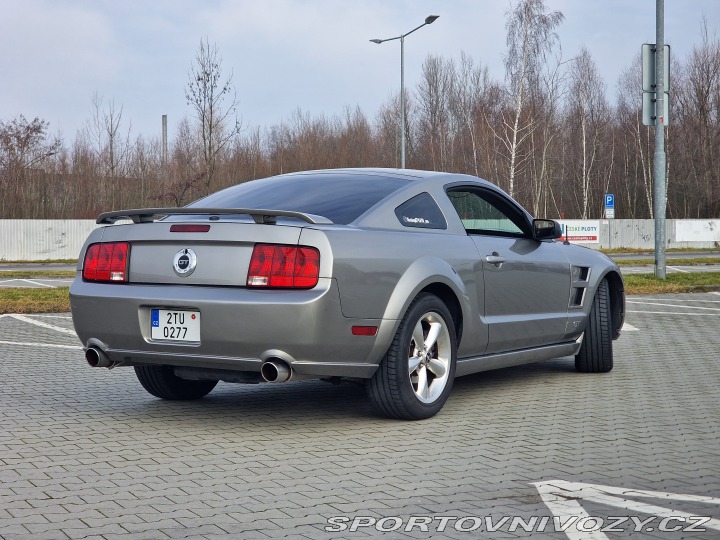 Ford Mustang  2009