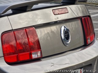 Ford Mustang  2009