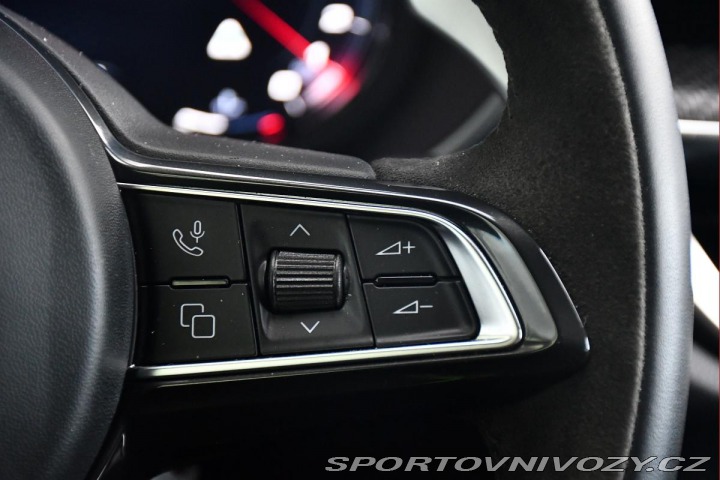 Alfa Romeo Stelvio 2,9 V6 Bi-T REZERVACE 2024