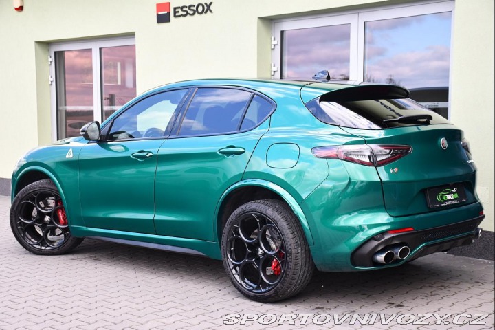 Alfa Romeo Stelvio 2,9 V6 Bi-T REZERVACE 2024
