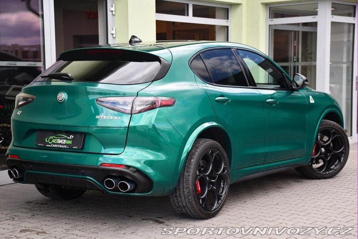 Alfa Romeo Stelvio 2,9 V6 Bi-T REZERVACE 2024