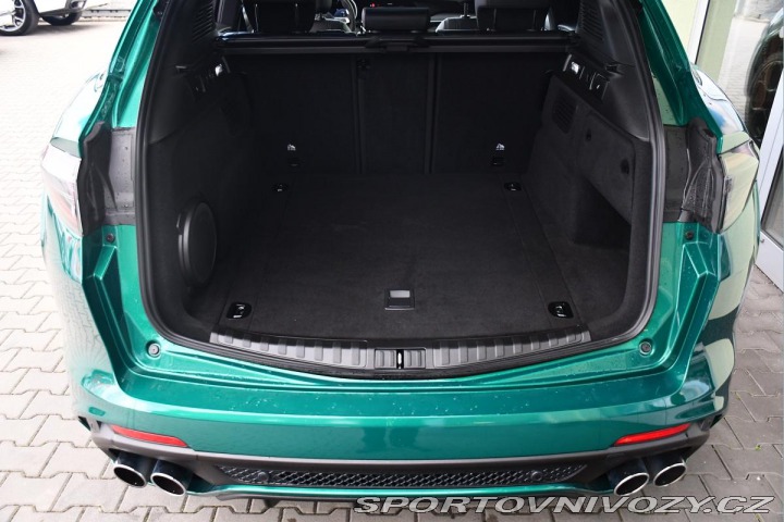 Alfa Romeo Stelvio 2,9 V6 Bi-T REZERVACE 2024