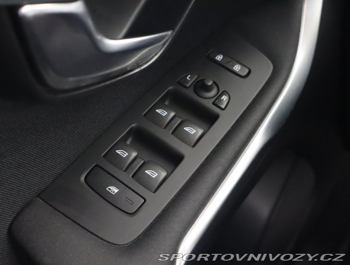 Volvo V40 2.0 D4 2014