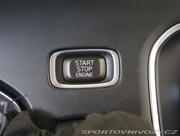 Volvo V40 2.0 D4 2014