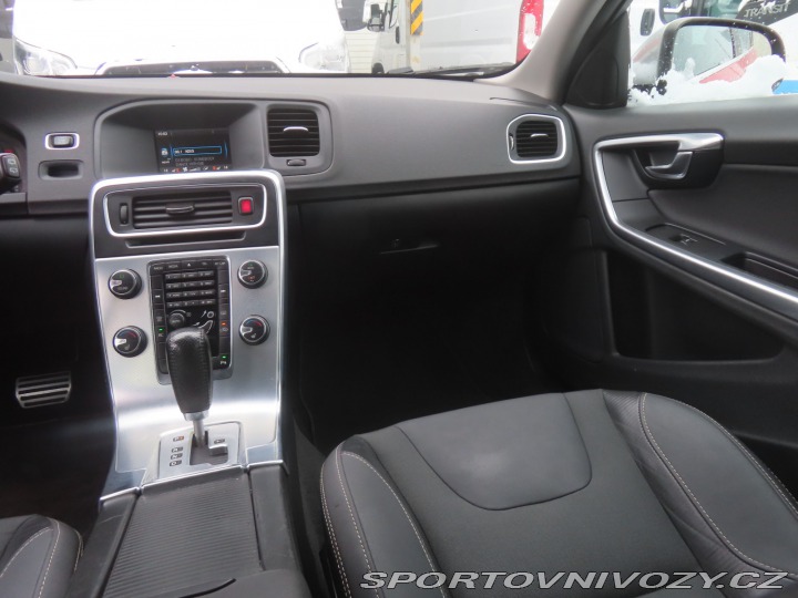 Volvo V60 D5 2.4 2011