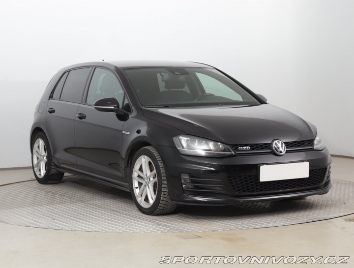 Volkswagen Golf 2.0 TDI GTD 2015
