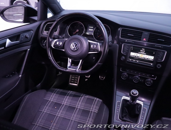 Volkswagen Golf 2.0 TDI GTD 2015