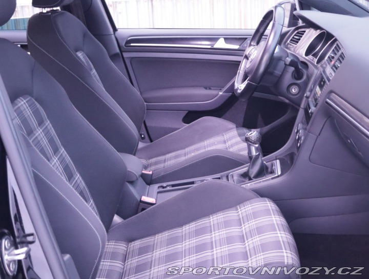 Volkswagen Golf 2.0 TDI GTD 2015