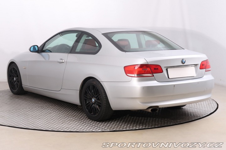 BMW 3 320 i 2008