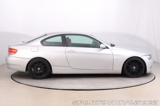 BMW 3 320 i 2008